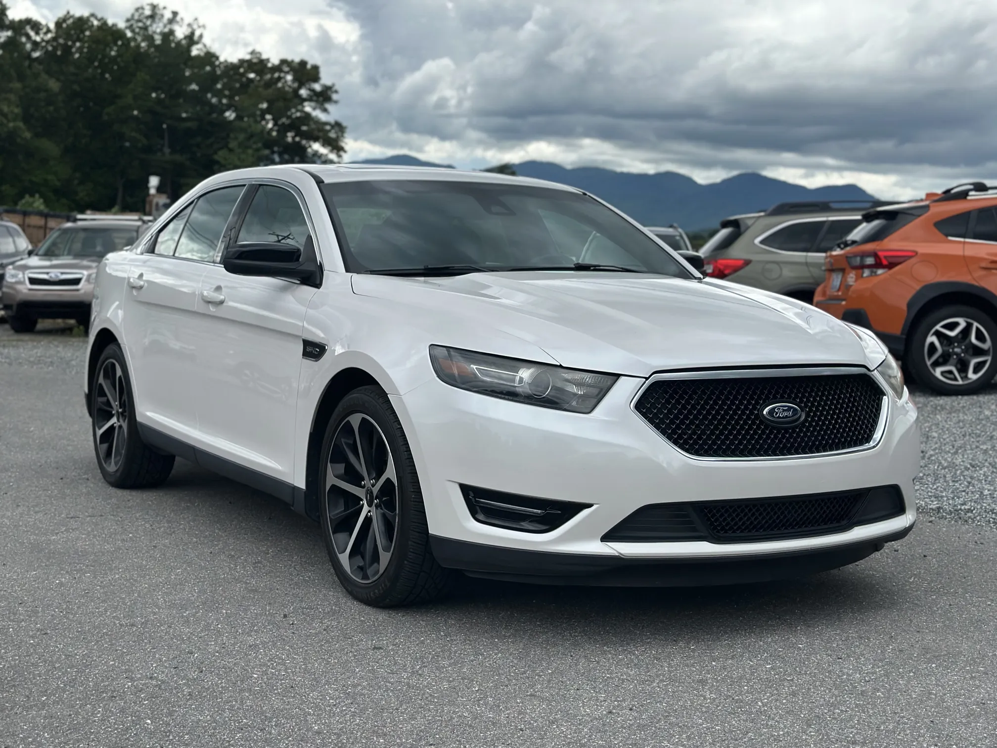 2015 FORD Taurus SHO