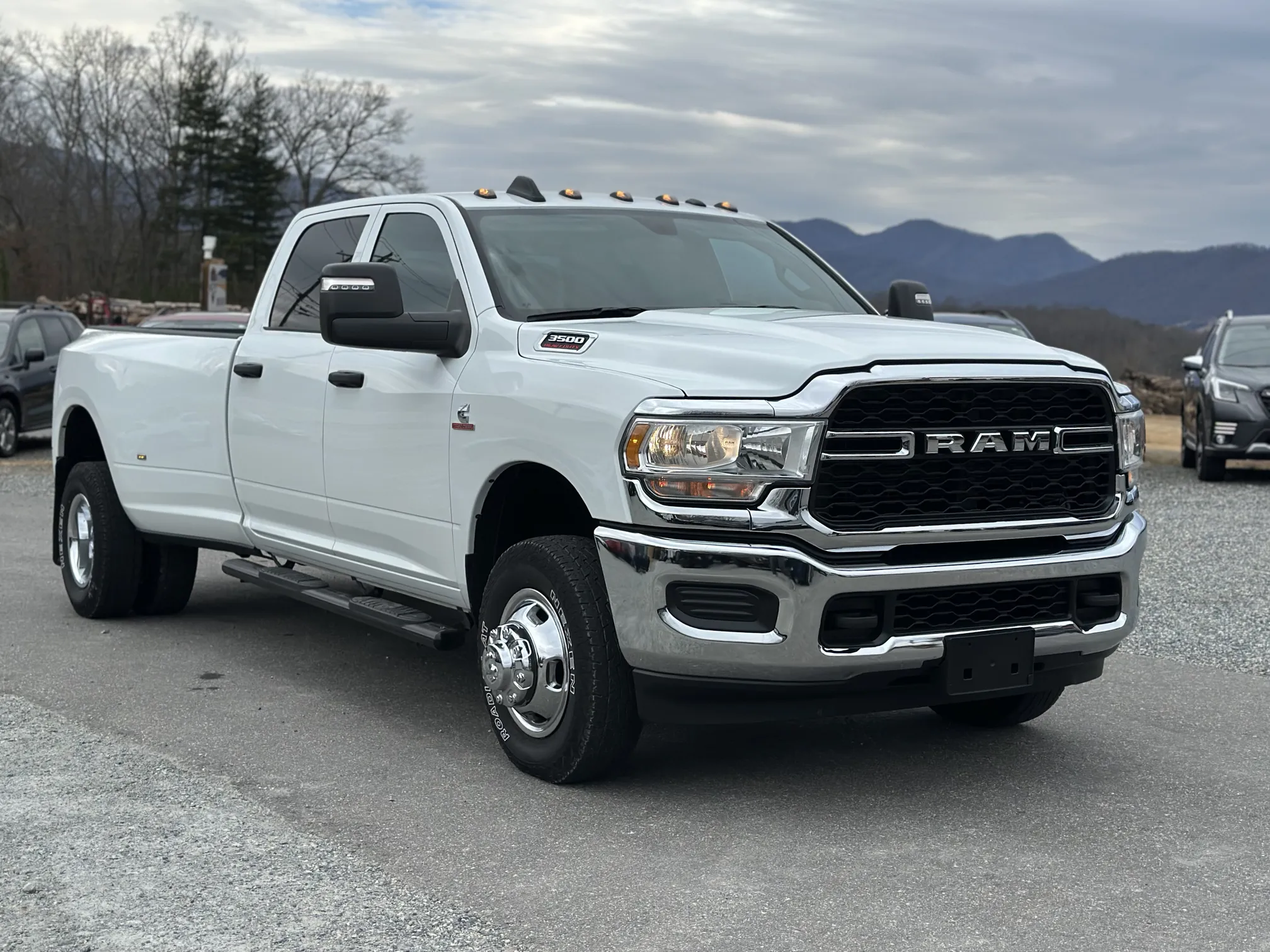 2024 RAM 3500 Tradesman 4x4 Crew Cab 8' Box