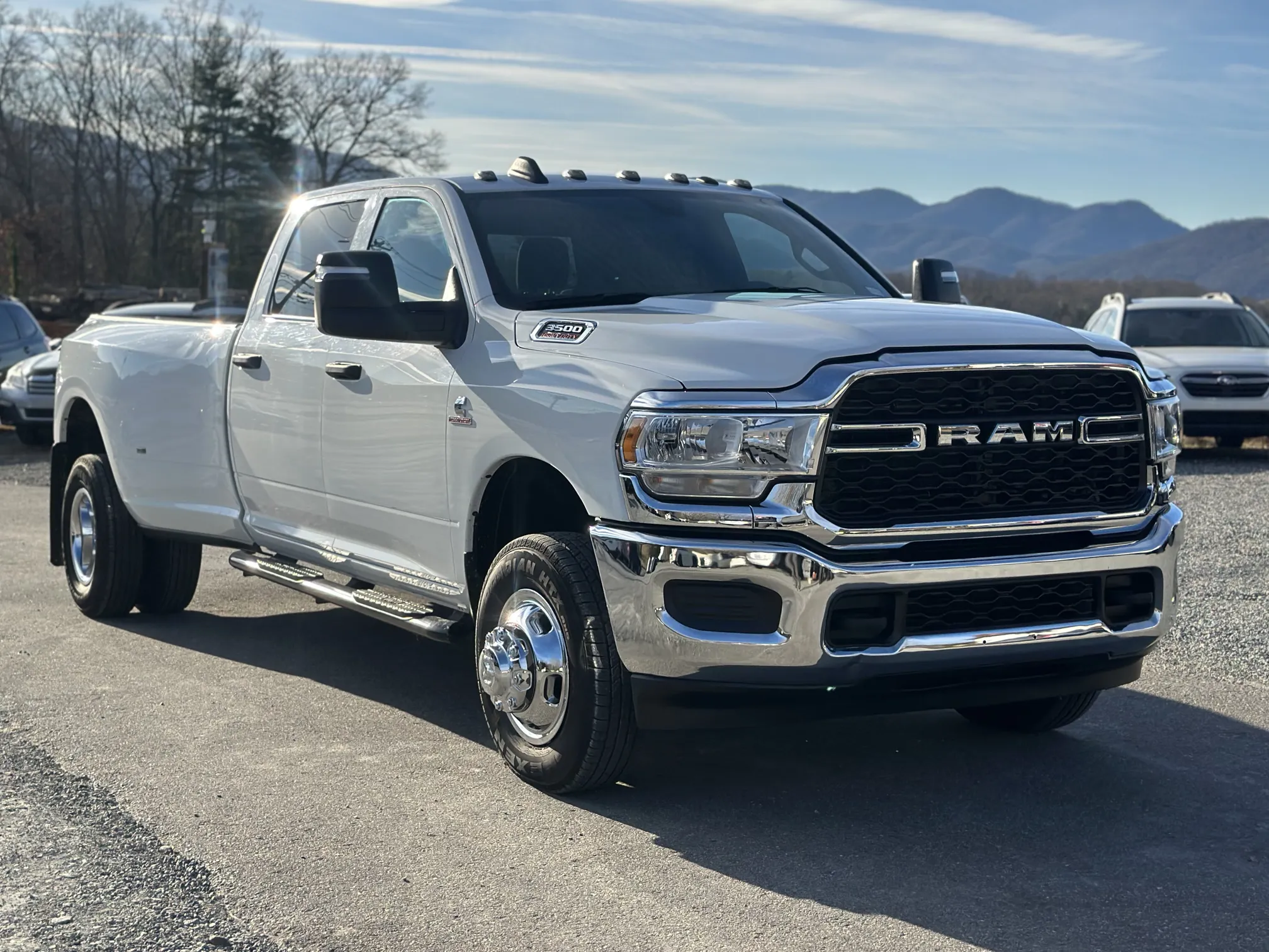2024 RAM 3500 Tradesman Crew Cab 8' Box