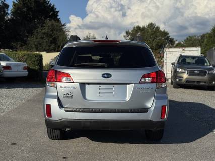 2014 SUBARU Outback