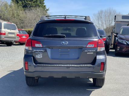 2011 SUBARU Outback Limited