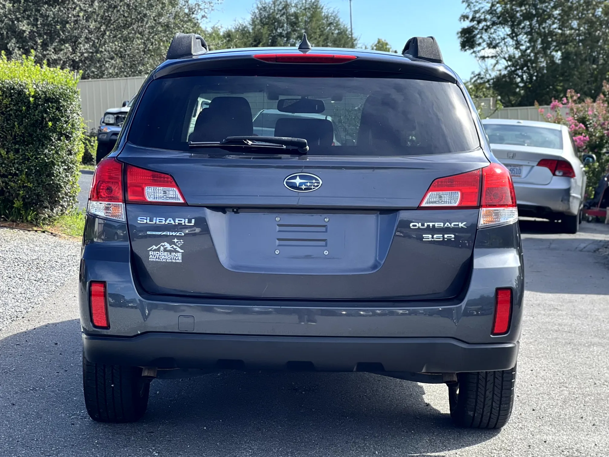 2013 Subaru Outback Limited photo 4