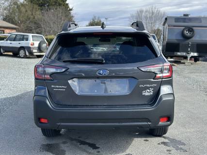 2024 Subaru Outback Premium 2.5i