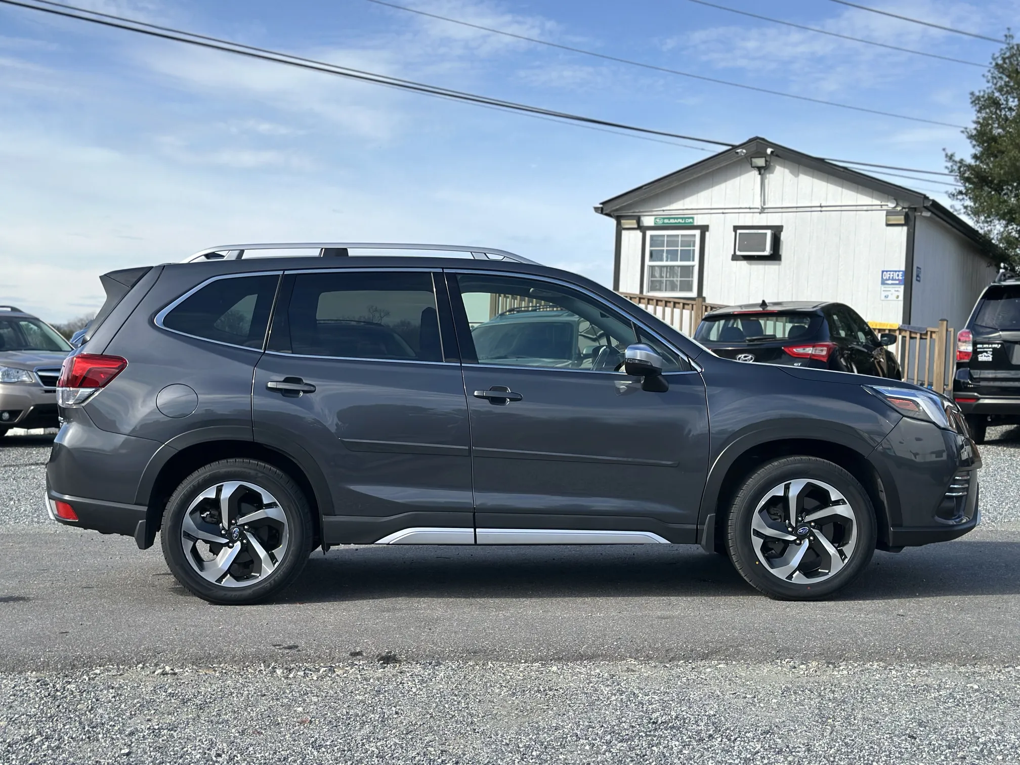 2024 Subaru Forester Touring photo 2