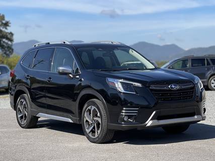 2022 Subaru Forester Touring - Black