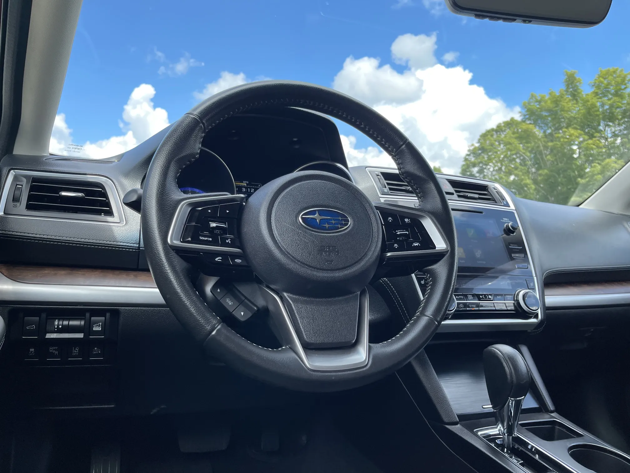 2018 Subaru Outback Limited 3.6 - Red