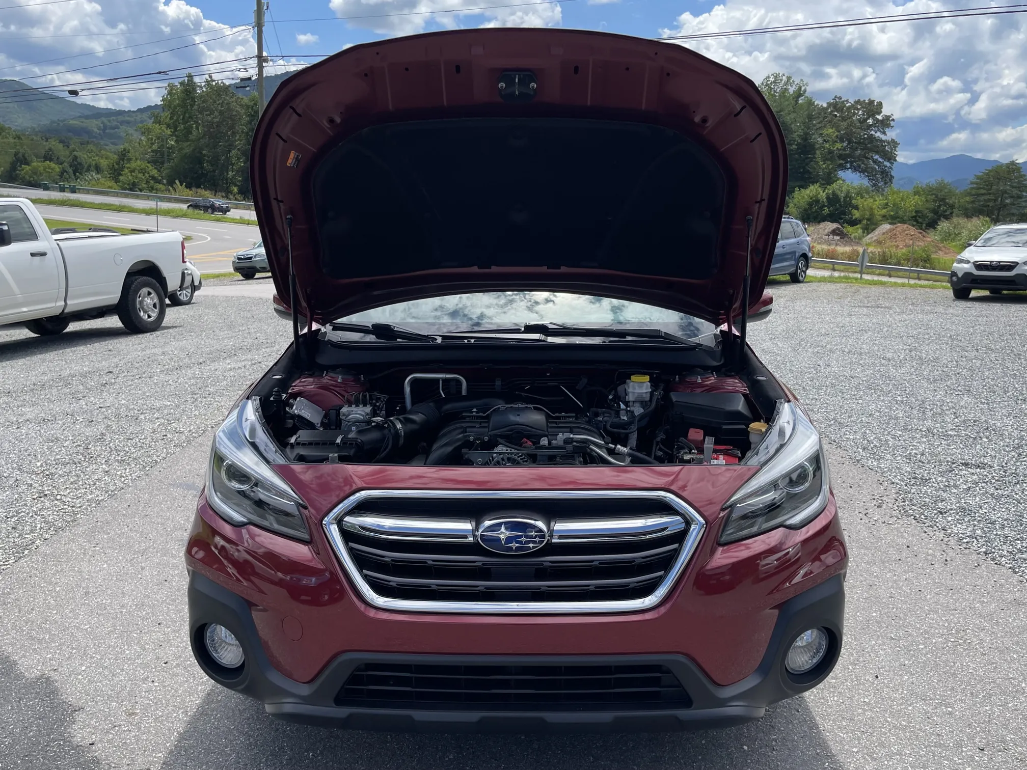 2018 Subaru Outback Limited 3.6 - Red