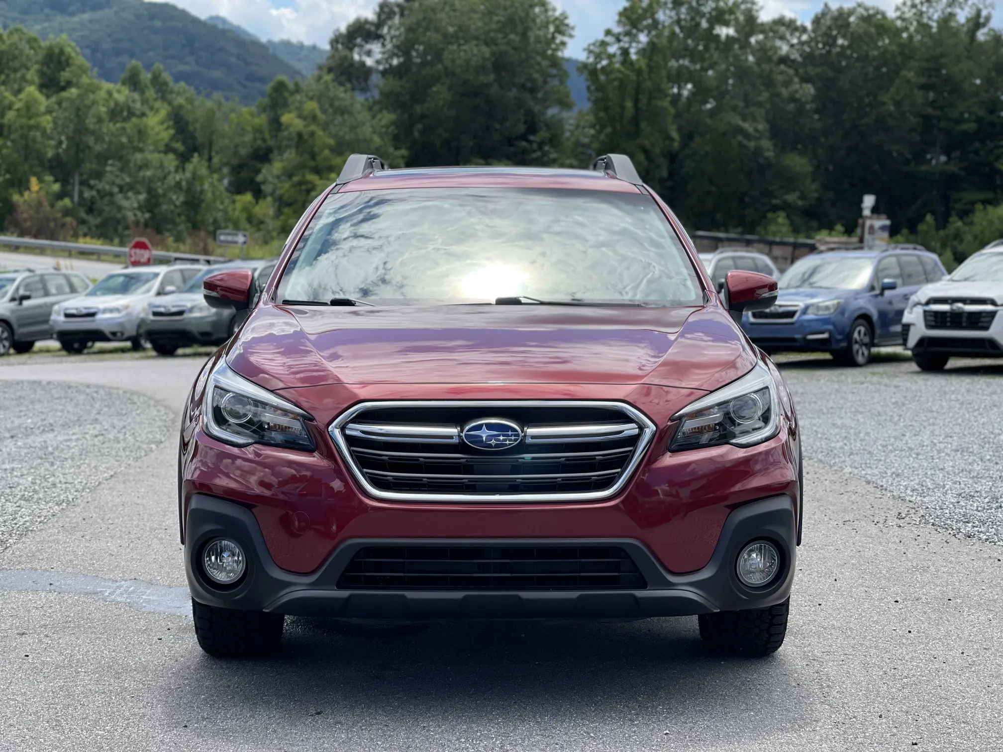 2018 Subaru Outback Limited 3.6 - Red