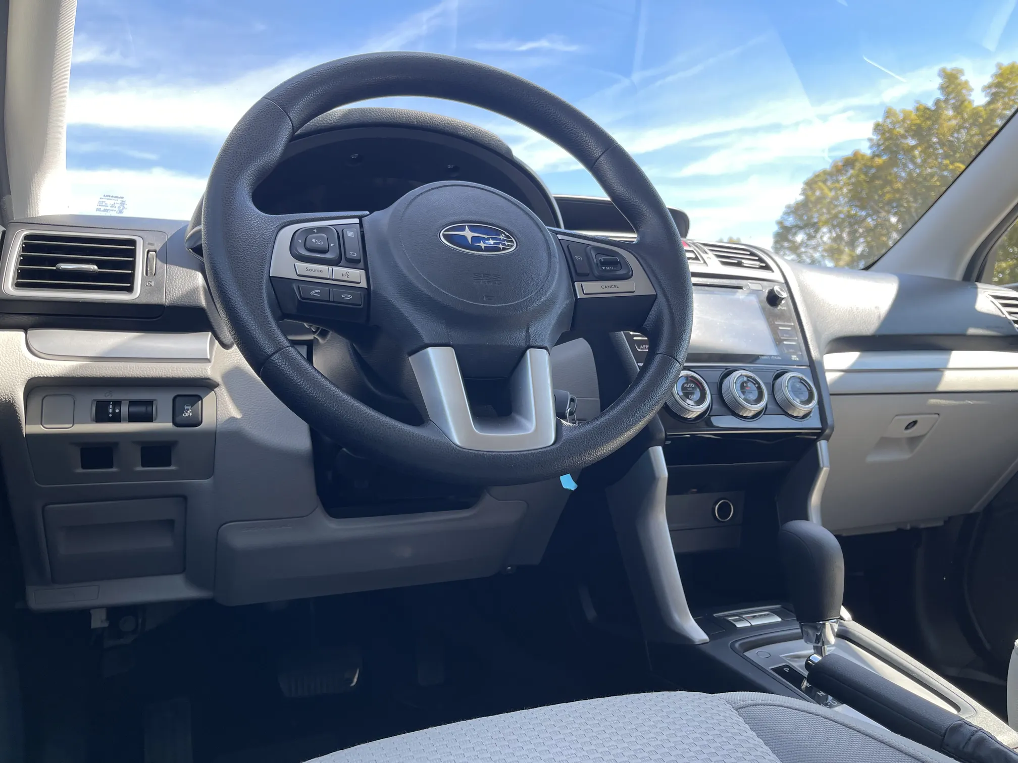 2018 Subaru Forester Premium - White