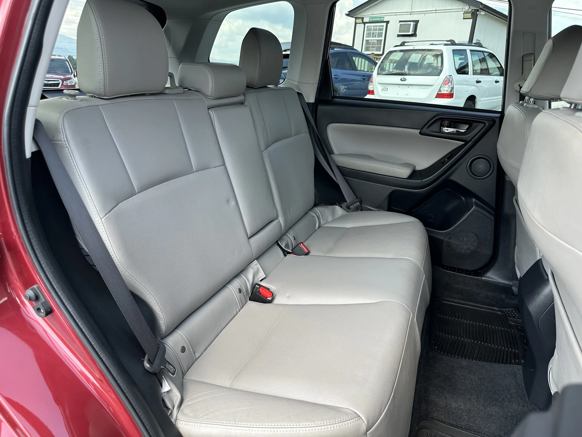 Rear seat
