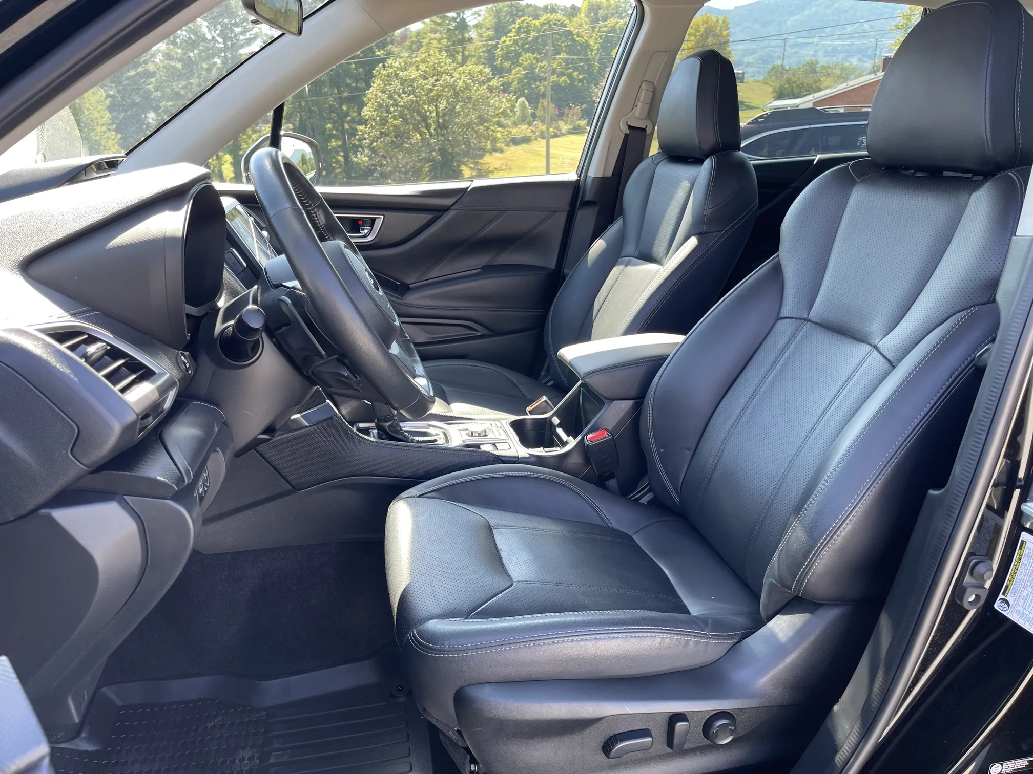2022 Subaru Forester Touring - Black