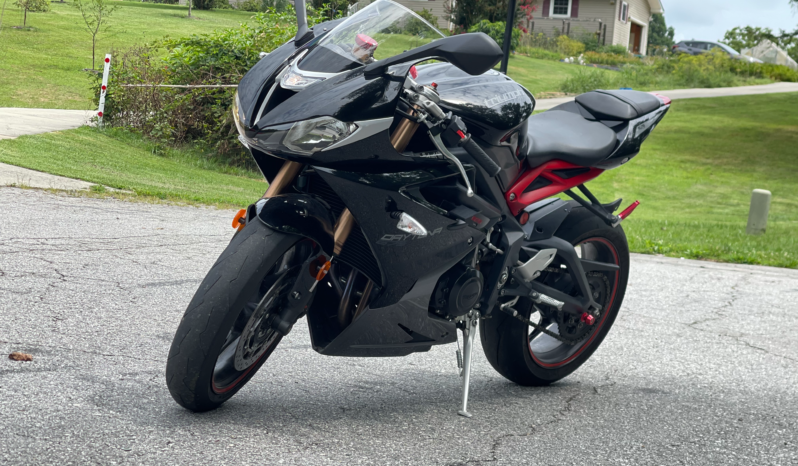 
								2013 Triumph Daytona 675 / 2K Miles full									