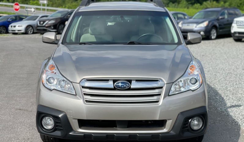 
								2014 Subaru Outback 4dr Wgn H4 6Spd Manual 2.5i Premium / 44K Miles full									