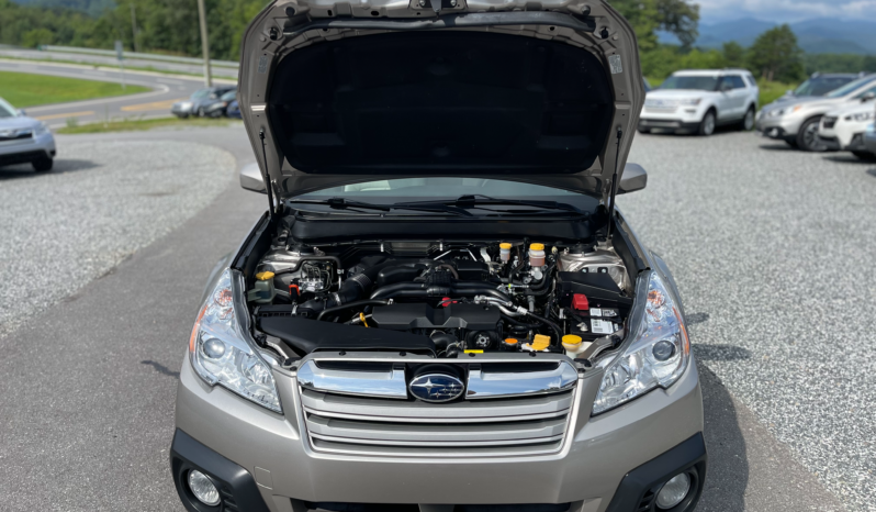 
								2014 Subaru Outback 4dr Wgn H4 6Spd Manual 2.5i Premium / 44K Miles full									