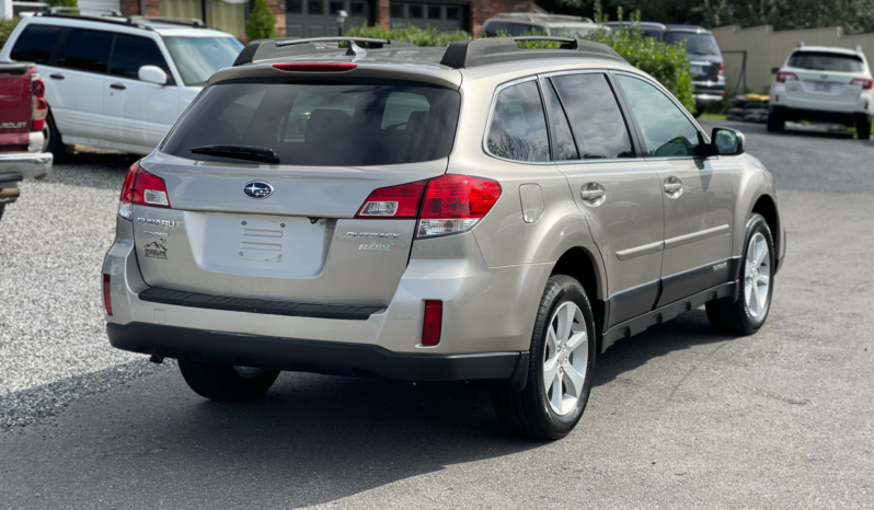 
								2014 Subaru Outback 4dr Wgn H4 6Spd Manual 2.5i Premium / 44K Miles full									