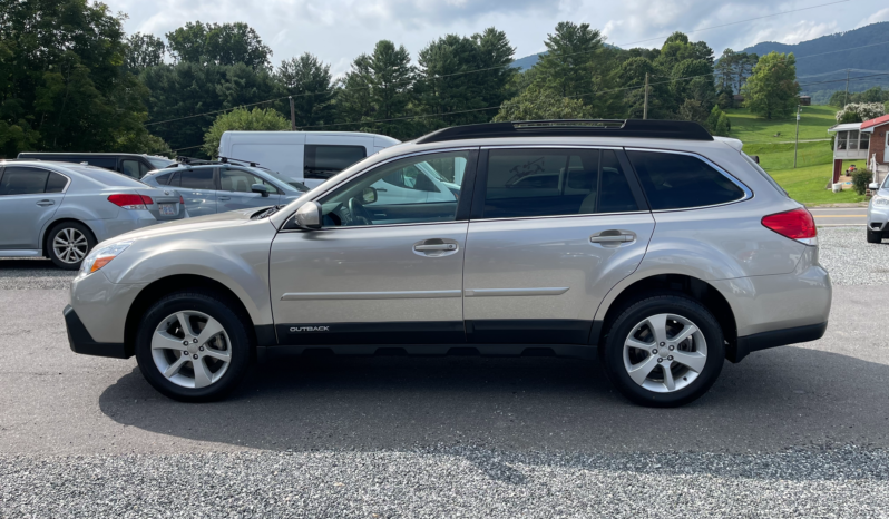 
								2014 Subaru Outback 4dr Wgn H4 6Spd Manual 2.5i Premium / 44K Miles full									