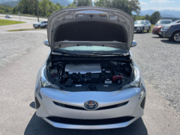 
										2018 Toyota Prius Three / 57K Miles full									