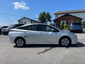 2018 Toyota Prius Three / 57K Miles