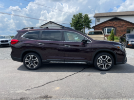 2024 Subaru Ascent Touring 7-Passenger / 5K Miles