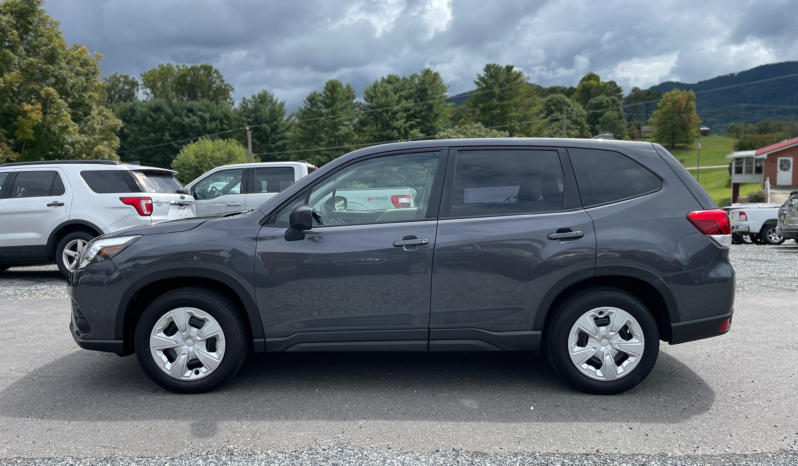 
								2023 Subaru Forester Base CVT w/EyeSight / 11K Miles full									