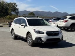 2019 Subaru Outback 2.5i Touring / 35K Miles