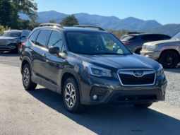 2021 Subaru Forester Premium CVT / 27K Miles