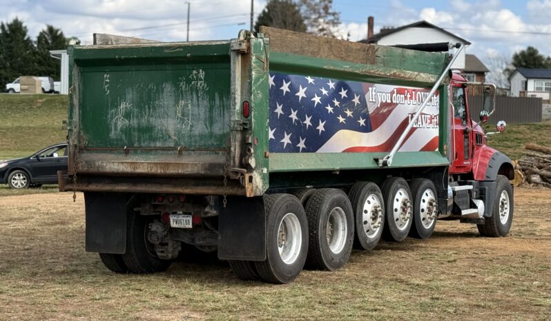 
								2016 MACK GRANITE GU700 / 372K Miles full									