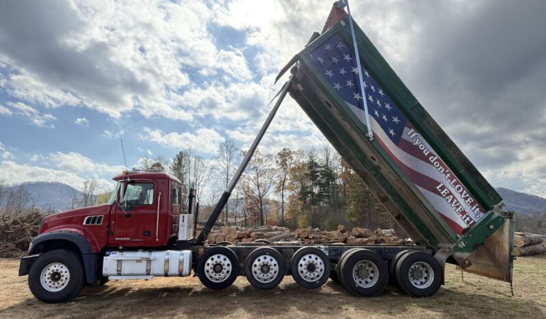 
								2016 MACK GRANITE GU700 / 372K Miles full									