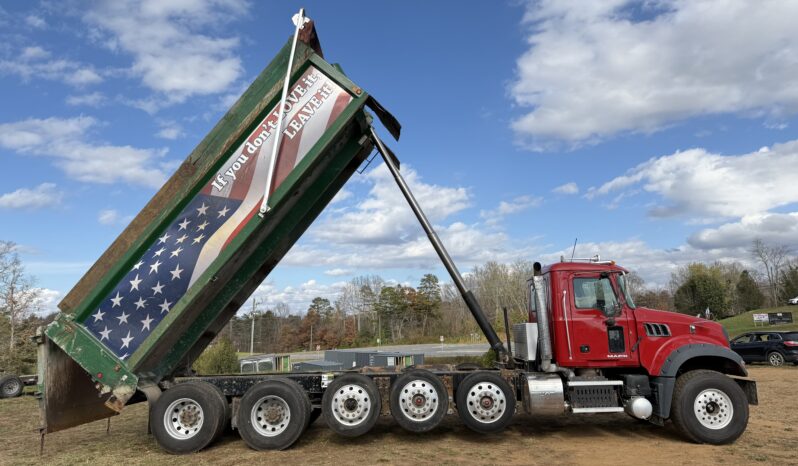 
								2016 MACK GRANITE GU700 / 372K Miles full									