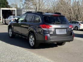 2010 Subaru Outback 4dr Wgn H6 Auto 3.6R Ltd Pwr Moon / 61K Miles