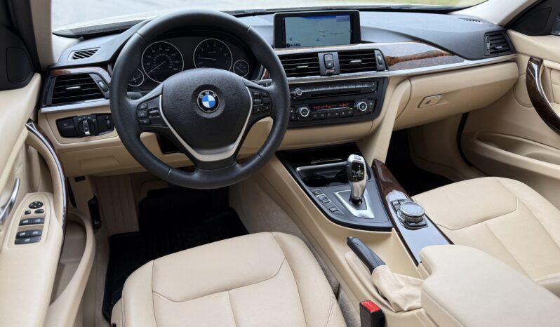 
								2015 BMW 3 Series 4dr Sdn 328i RWD / 13K Miles full									