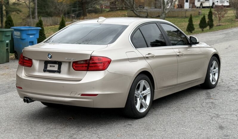 
								2015 BMW 3 Series 4dr Sdn 328i RWD / 13K Miles full									