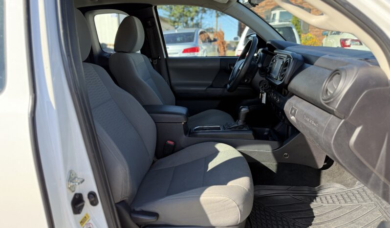 
								2016 Toyota Tacoma 2WD Access Cab I4 AT SR / 144K Miles full									