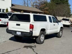 2016 Toyota Tacoma 2WD Access Cab I4 AT SR / 144K Miles