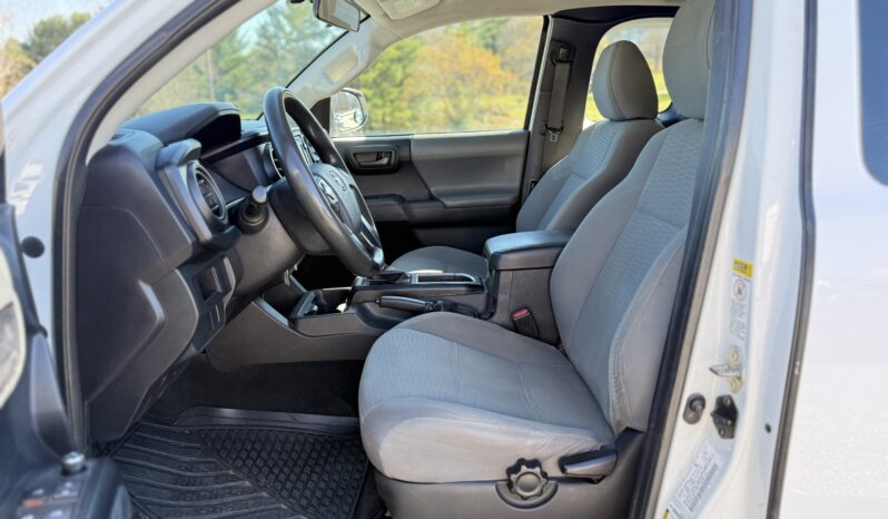 
								2016 Toyota Tacoma 2WD Access Cab I4 AT SR / 144K Miles full									