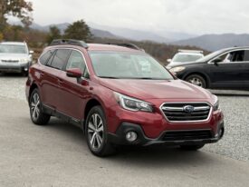 2019 Subaru Outback 2.5i Limited / 32K Miles