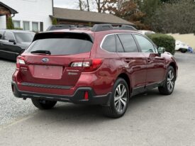 2019 Subaru Outback 2.5i Limited / 32K Miles