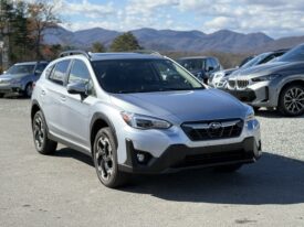 2023 Subaru Crosstrek Limited CVT / 14K Miles