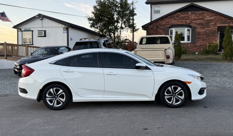 
								2018 Honda Civic Sedan LX CVT / 25K Miles full									