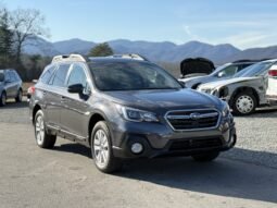 2019 Subaru Outback 2.5i Premium / 30K Miles