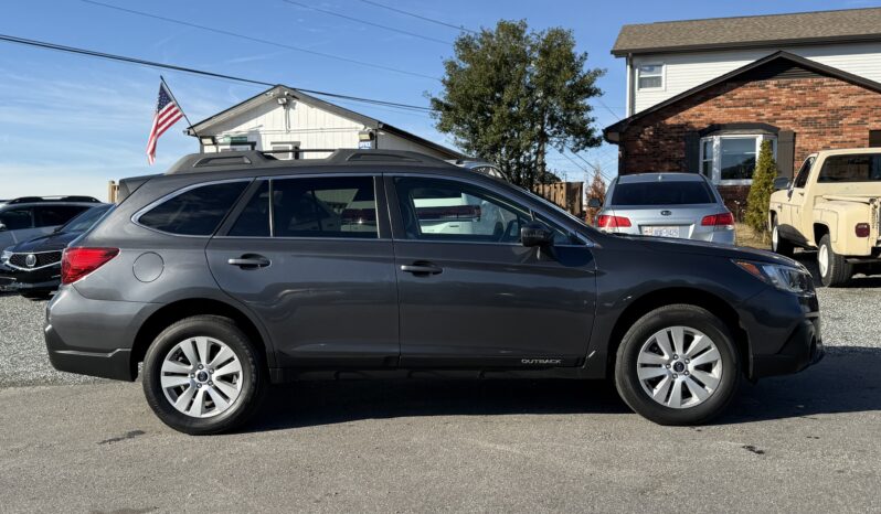 
								2019 Subaru Outback 2.5i Premium / 30K Miles full									