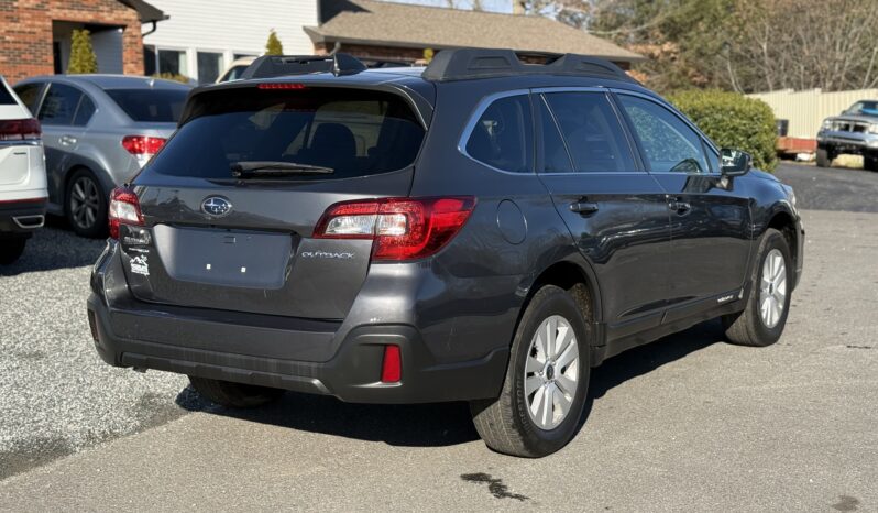 
								2019 Subaru Outback 2.5i Premium / 30K Miles full									