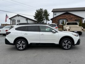 2021 Subaru Outback Limited CVT / 42K Miles