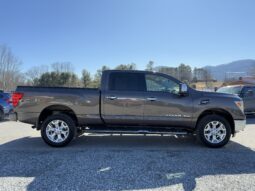 2016 Nissan Titan XD SL 4X4 / 30K Miles