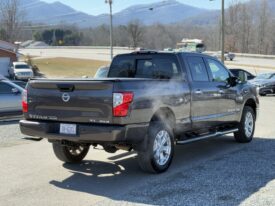 2016 Nissan Titan XD SL 4X4 / 30K Miles