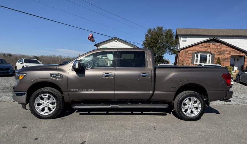 
								2016 Nissan Titan XD SL 4X4 / 30K Miles full									