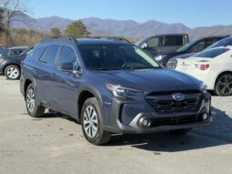 2025 Subaru Outback Premium AWD / 2K Miles