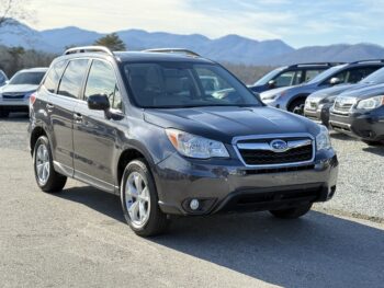 2015 Subaru Forester 4dr CVT 2.5i Limited PZEV / 72K Miles