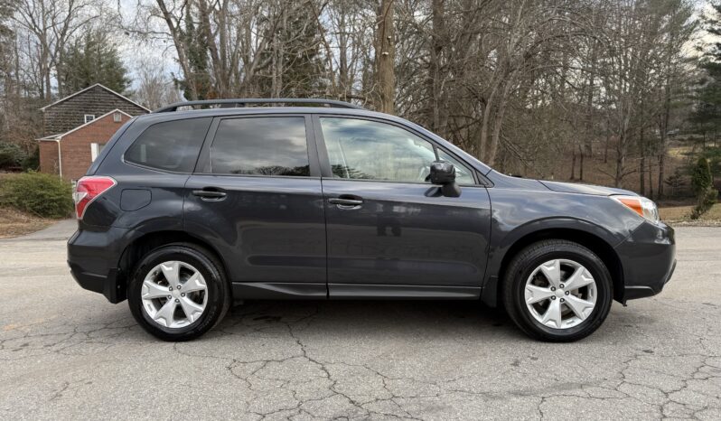 
								2016 Subaru Forester 4dr CVT 2.5i Premium PZEV / 100K Miles full									