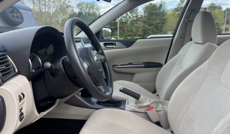 
								2011 Subaru Impreza 2.5i 5-Speed Manual / 59k full									